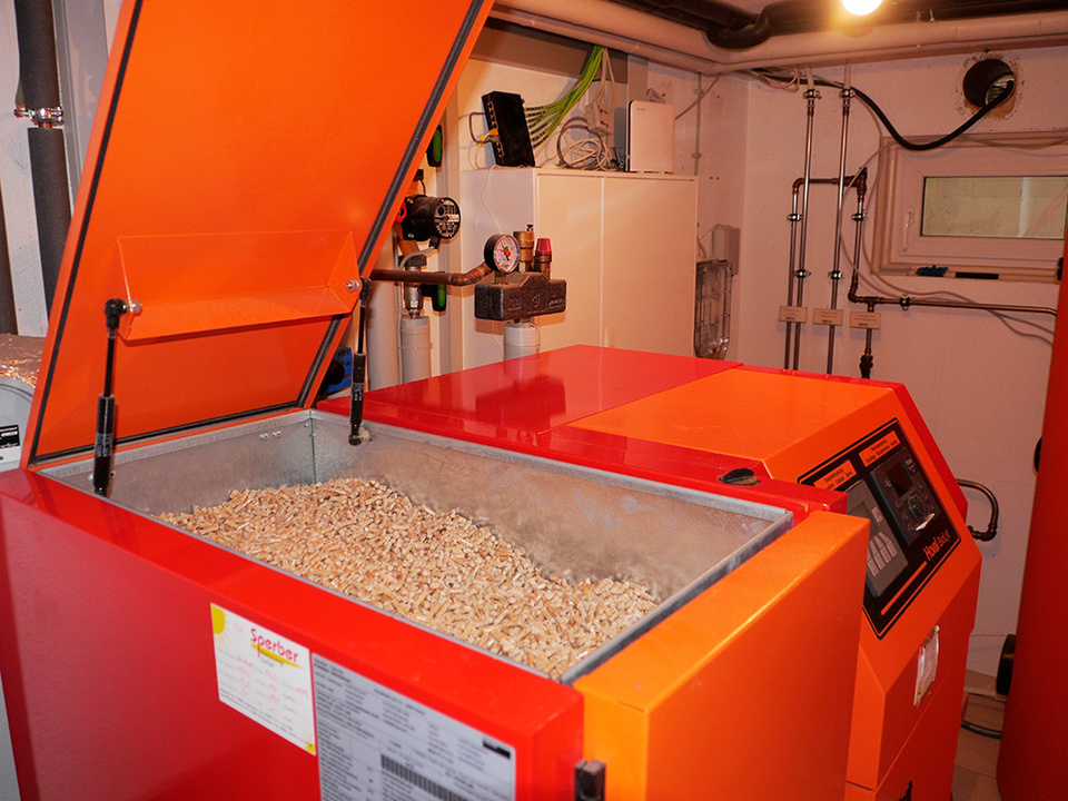 Palletheizung2 bei Krämer Elektro in Erzhausen